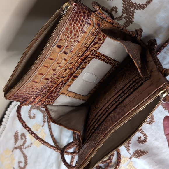 Rare Brahmin Crossbody with Braided Straps - Picture 10 of 12